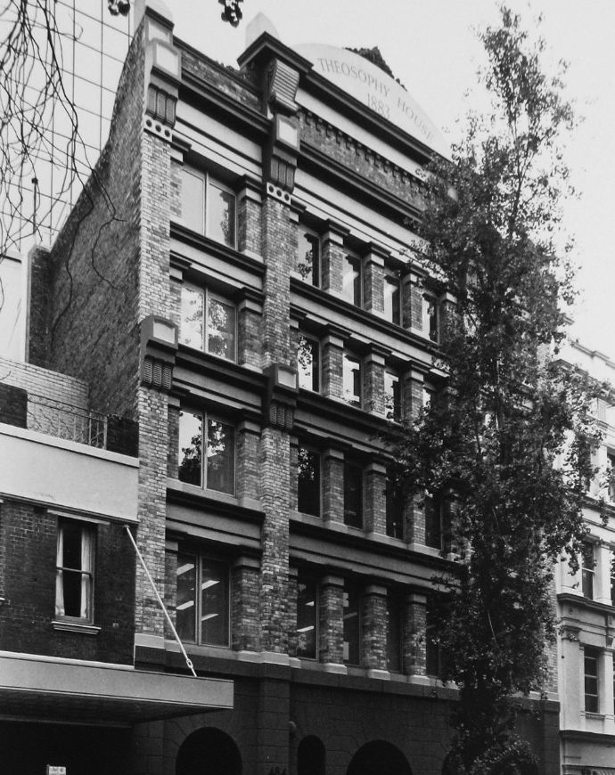 482 Kent St